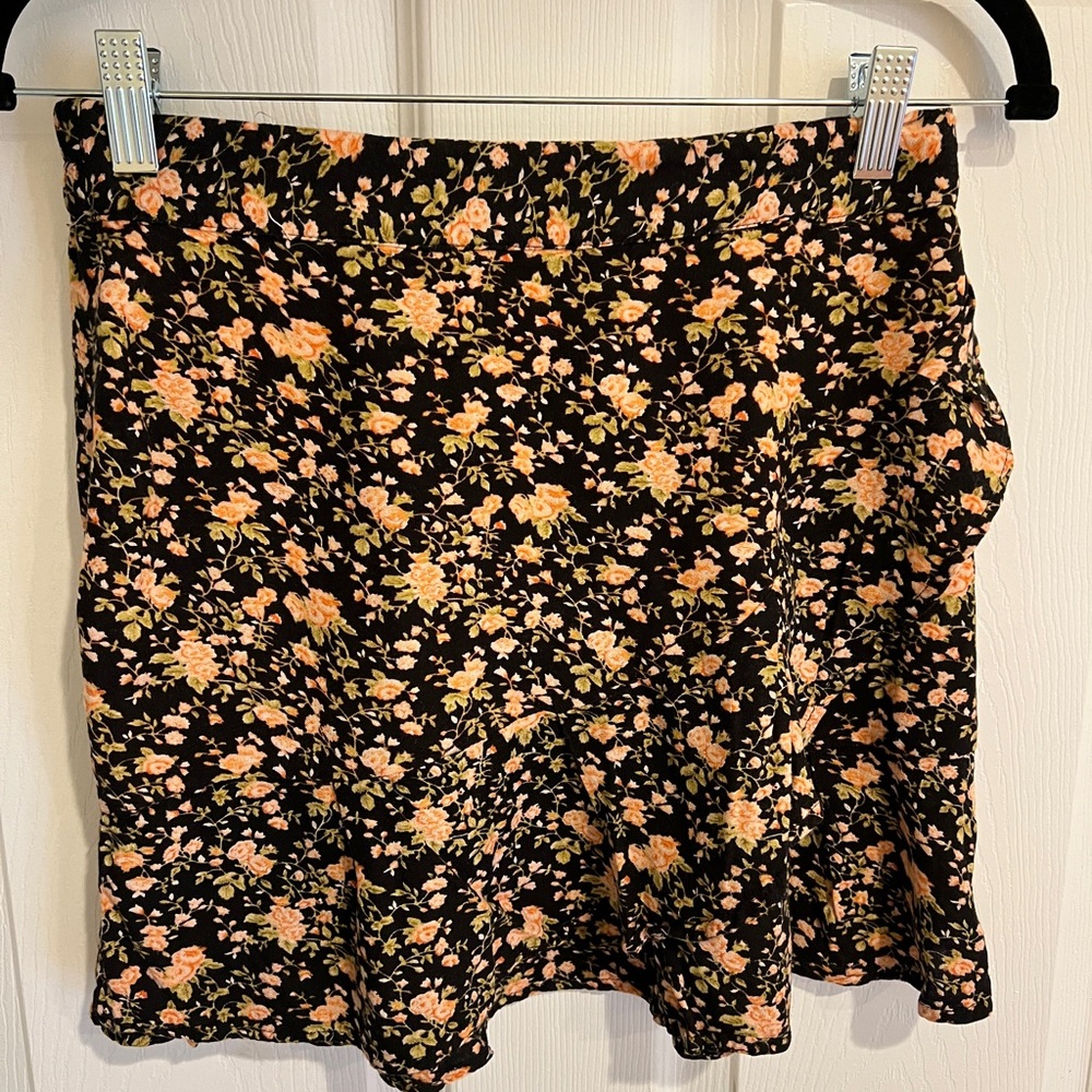 Sim & Sam | Mini Floral Skirt